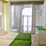Atarazanas Boutique