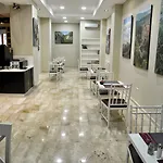Atarazanas Boutique Hotel